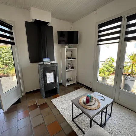 Maison Spacieuse Pres De La 펜션 *