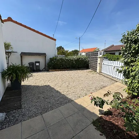 펜션 Maison Spacieuse Pres De La 라트슈수르메르